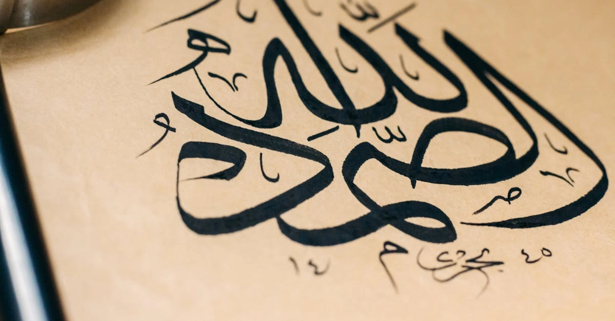 Каллиграфические элементы в дизайне онлайн казино